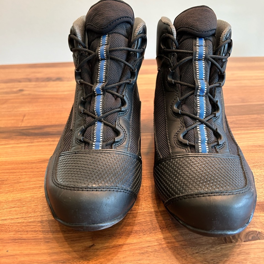Women’s BMW Motorrad Motorcycle Boots, Size 40 (Women’s Size 8.5)